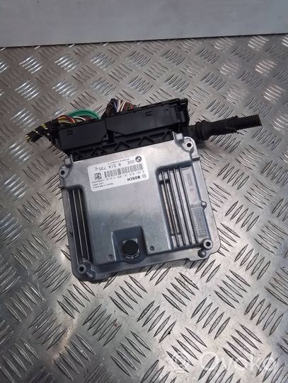 BMW 1 F20 F21 Calculateur moteur ECU 8514735