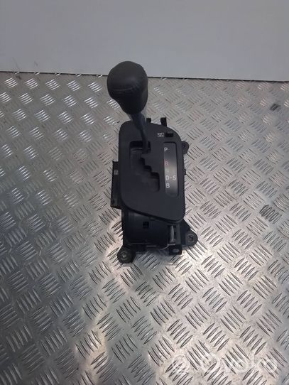 Toyota iQ Gear selector/shifter (interior) 10911