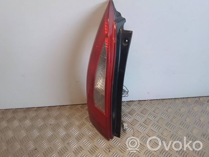 Mazda Premacy Lampa tylna 22061908