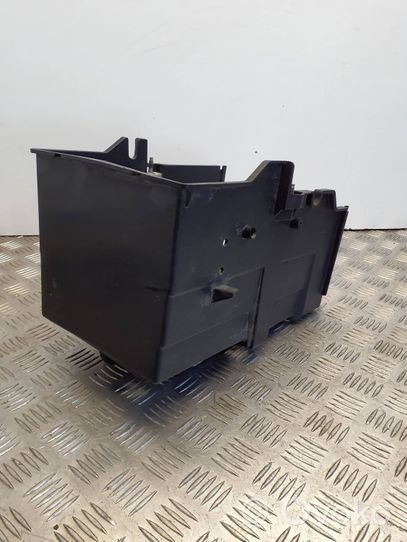 Ford Focus Battery box tray 