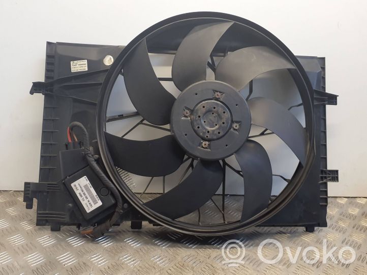 Mercedes-Benz C W203 Ventilateur de refroidissement de radiateur électrique A2035000293