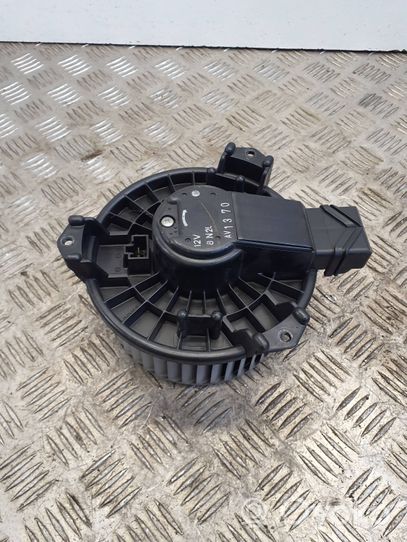 Toyota Yaris Ventola riscaldamento/ventilatore abitacolo AV1370