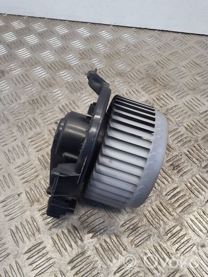 Toyota Yaris Ventola riscaldamento/ventilatore abitacolo AV1370