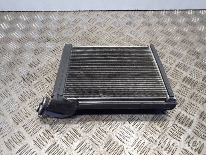 Toyota Yaris Gaisa kondicioniera radiators (salonā) 