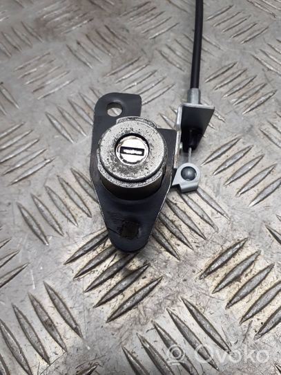 Infiniti Q70 Y51 Tailgate exterior lock 