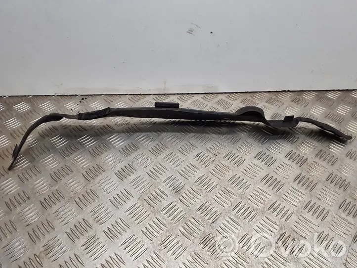 Infiniti Q70 Y51 Rivestimento dell’estremità del parafango 631311MA0A