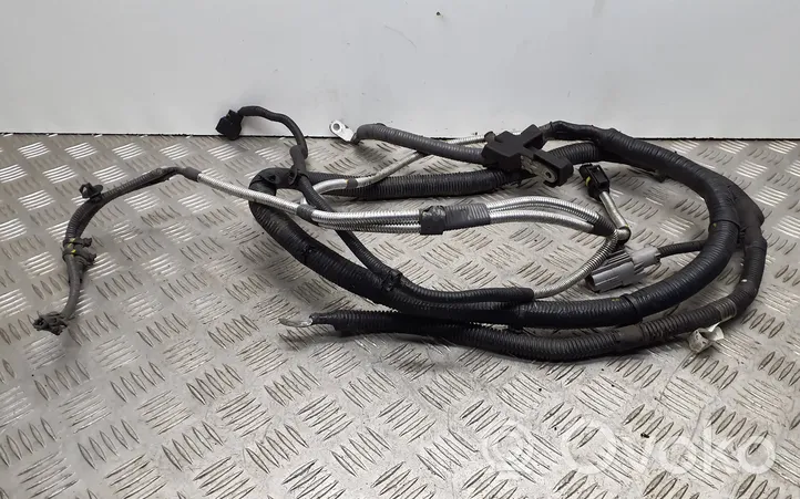 Infiniti Q70 Y51 Positive cable (battery) 