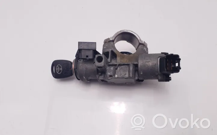 Toyota Avensis T250 Blocchetto accensione N0501517