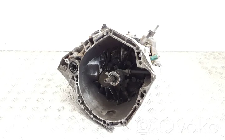 Nissan Qashqai Manualna 6-biegowa skrzynia biegów 320101889R