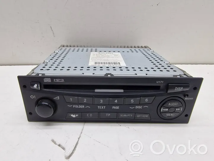 Mitsubishi Grandis Unidad delantera de radio/CD/DVD/GPS 8701A080