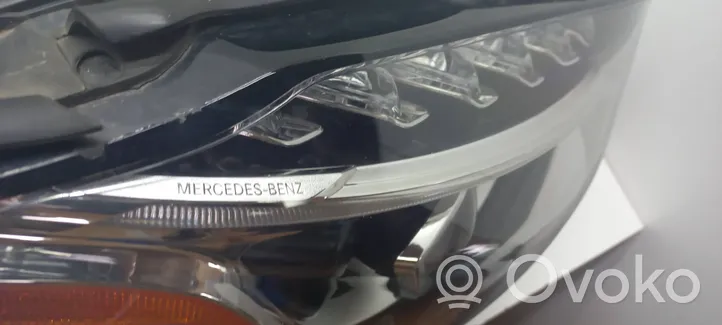 Mercedes-Benz C AMG W205 Lampa przednia A2058201661