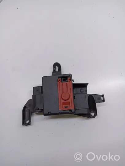 Audi Q7 4M Current control relay 4M0941823A