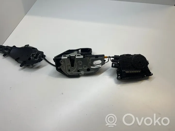 BMW X6 E71 Etuoven lukko A053702