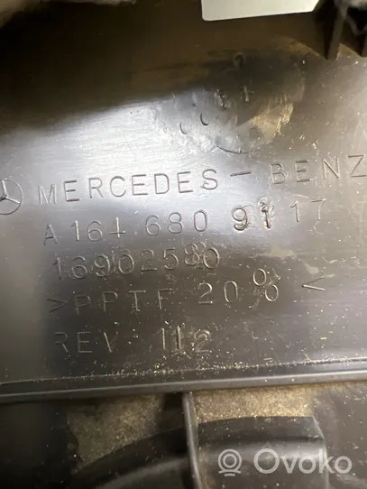 Mercedes-Benz ML W164 Panelės apdailos skydas (apatinis) A1646809117