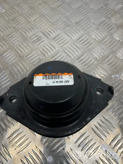 Mercedes-Benz ML W164 Supporto di montaggio del motore A2512404417