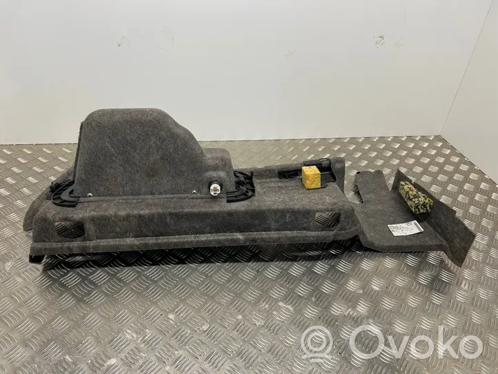 Audi A5 8T 8F Apatinis, bagažinės šono, apdailos skydas 8F0863880C