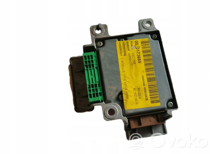 Opel Vectra A Komputer / Sterownik ECU i komplet kluczy 13170588