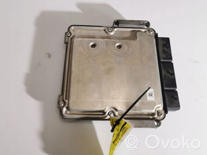 Renault Trafic I Komputer / Sterownik ECU i komplet kluczy 0281031363-