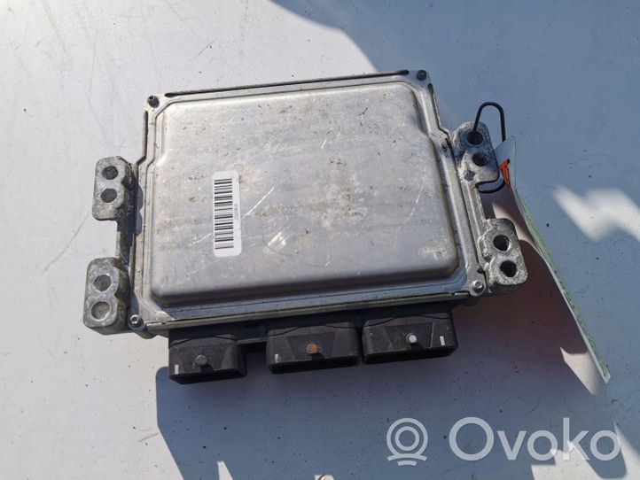 Renault Twingo III Komputer / Sterownik ECU i komplet kluczy 28278521