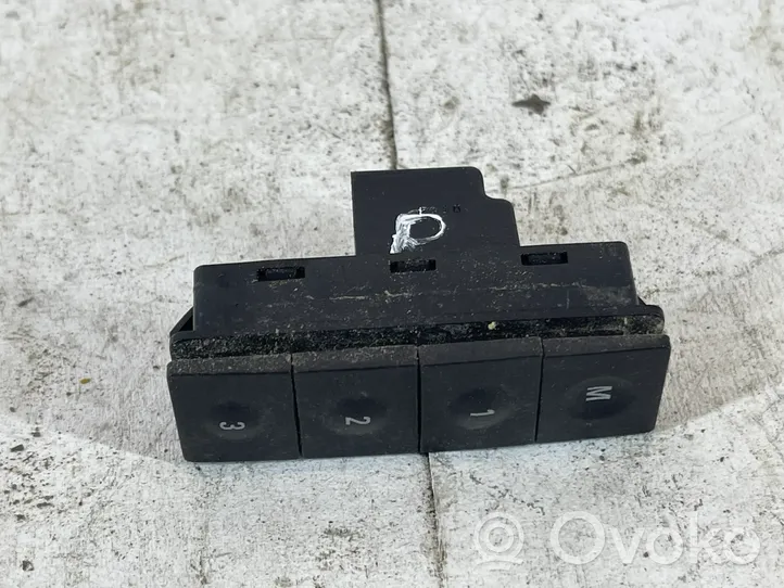 Opel Vectra C Interruptor de memoria del asiento 9226205