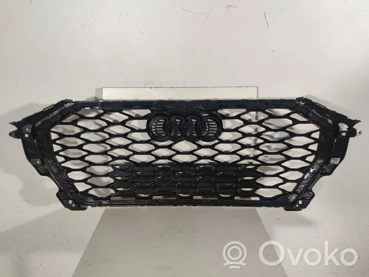 Audi Q3 F3 Grille calandre supérieure de pare-chocs avant 83F853651B