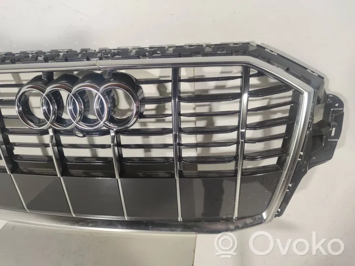 Audi Q7 4M Grille calandre supérieure de pare-chocs avant 4M0853651AF