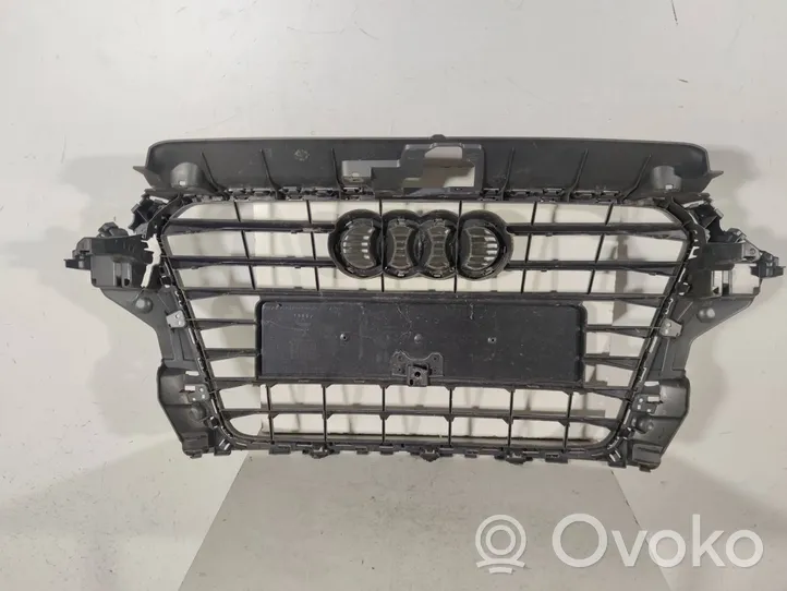 Audi A3 S3 8V Maskownica / Grill / Atrapa górna chłodnicy 8V3853651