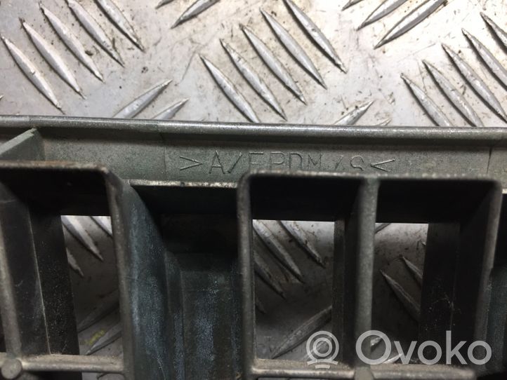 Toyota Land Cruiser (J100) Maskownica / Grill / Atrapa górna chłodnicy 5310060030