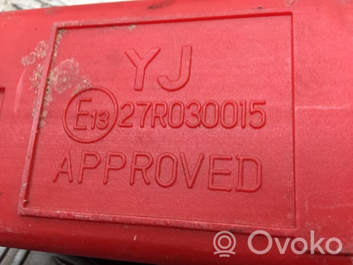 Toyota Avensis Verso Triangle d'avertissement 27R030015