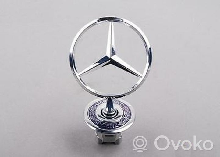 Mercedes-Benz CL C216 Значок производителя 