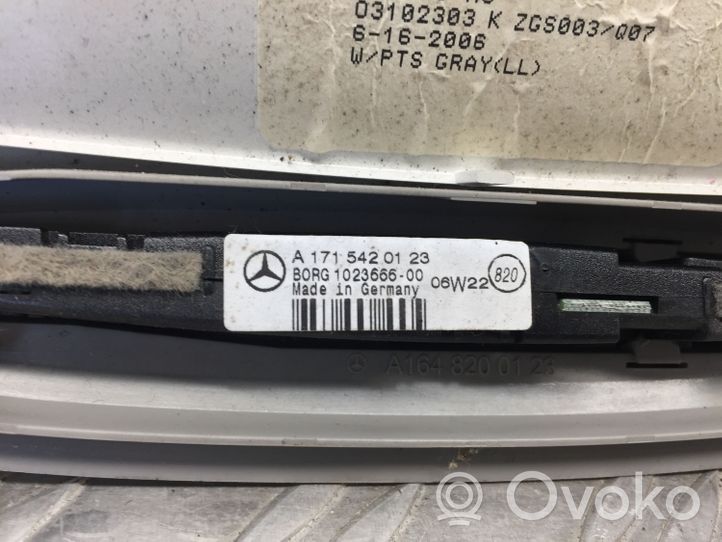 Mercedes-Benz ML W164 Pysäköintitutkan anturin näyttö (PDC) A1715420123