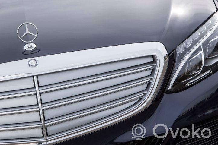 Mercedes-Benz E W212 Valmistajan merkki/logo/tunnus A2218800086