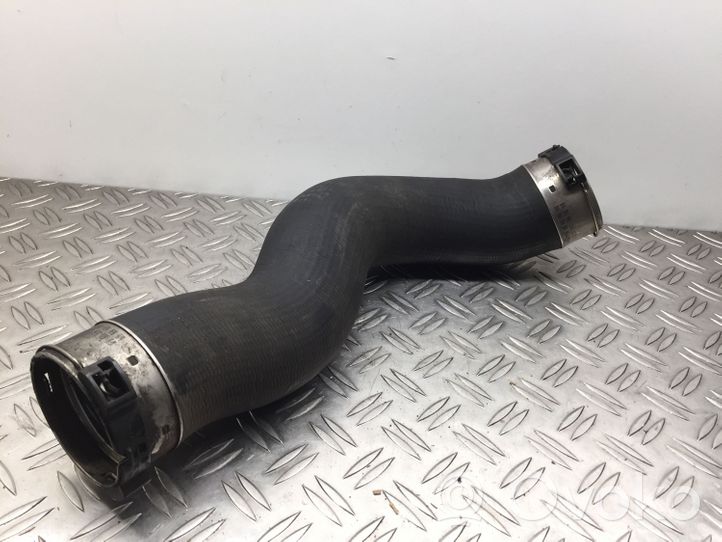 BMW 1 F20 F21 Tube d'admission de tuyau de refroidisseur intermédiaire 7810617