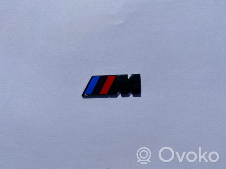 BMW 4 F32 F33 Litery / Emblematy na błotnik przedni 