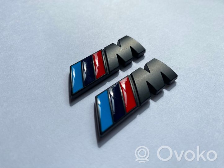 BMW 5 F10 F11 Letras insignia de modelo del guardabarros 