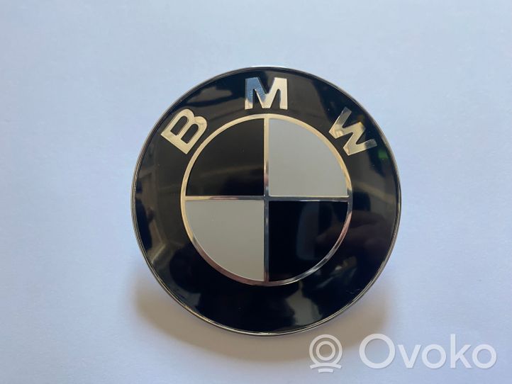 BMW 6 F12 F13 Emblemat / Znaczek 8132375