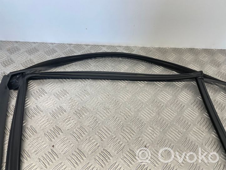 BMW 5 G30 G31 Guarnizione in gomma finestrino/vetro portiera posteriore 7336990