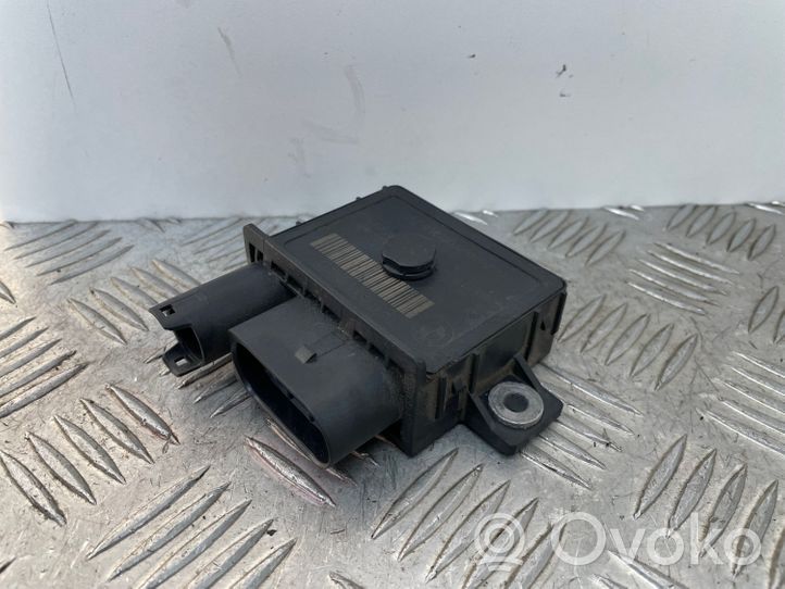 BMW 5 F10 F11 Przekaźnik / Modul układu ogrzewania wstępnego 8591724