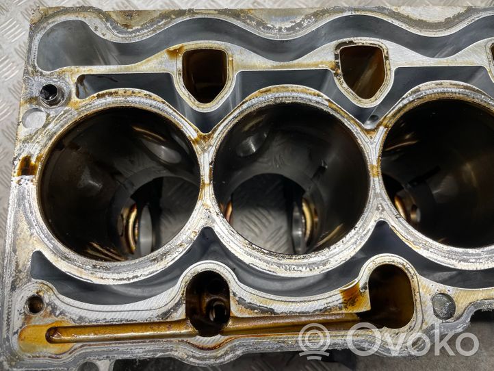 BMW 3 E90 E91 Engine block 7552781