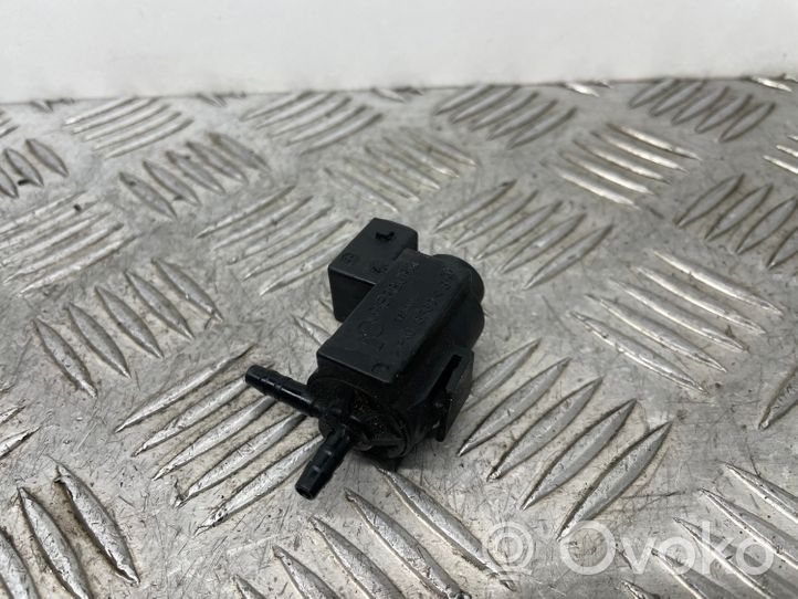 BMW 3 F30 F35 F31 Solenoidinis vožtuvas 7810831