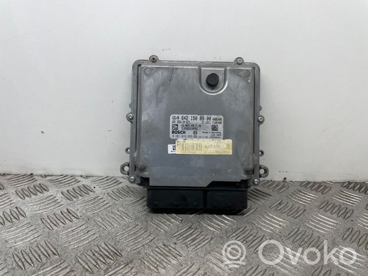 Mercedes-Benz C W204 Calculateur moteur ECU A6421508900