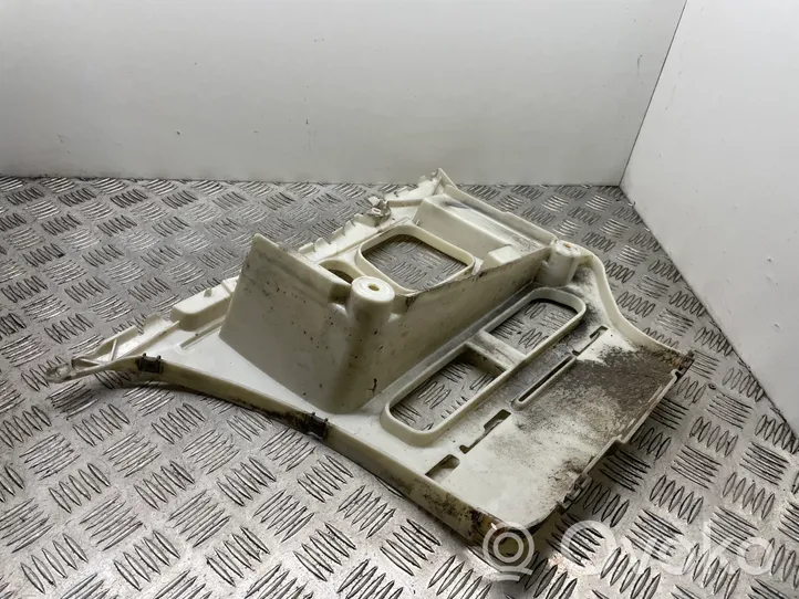 BMW 3 E90 E91 Bumper support mounting bracket corner 7907260