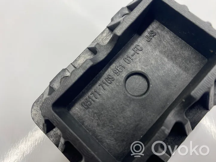 BMW 2 F22 F23 Base della presa Jacking 7169981