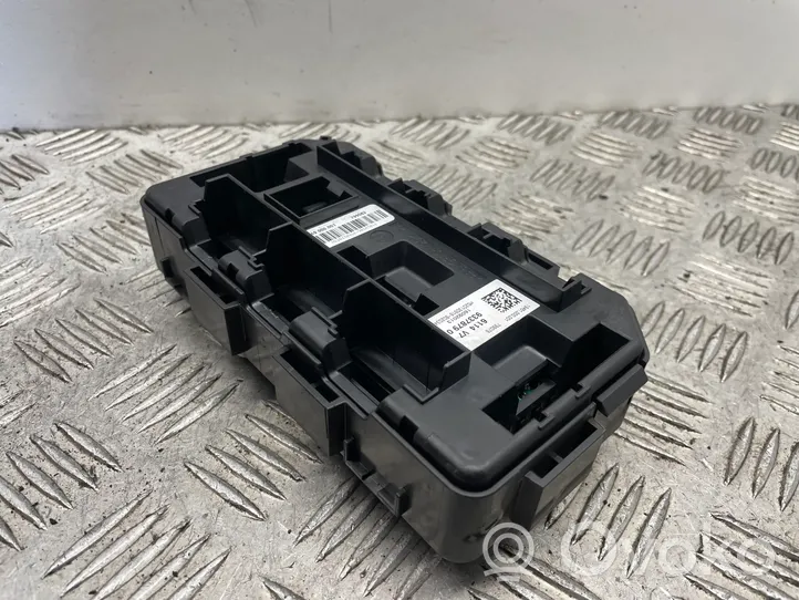 BMW 3 F30 F35 F31 Sulakemoduuli 9337879