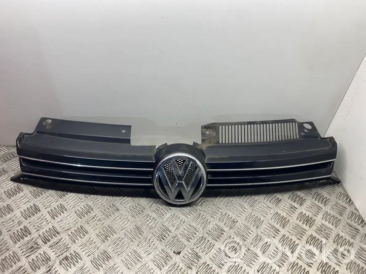 Volkswagen Golf VI Grille calandre supérieure de pare-chocs avant 5K0853653