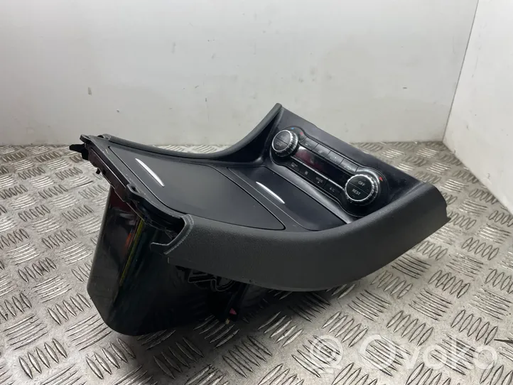 Mercedes-Benz A W176 Panel klimatyzacji A1766801250