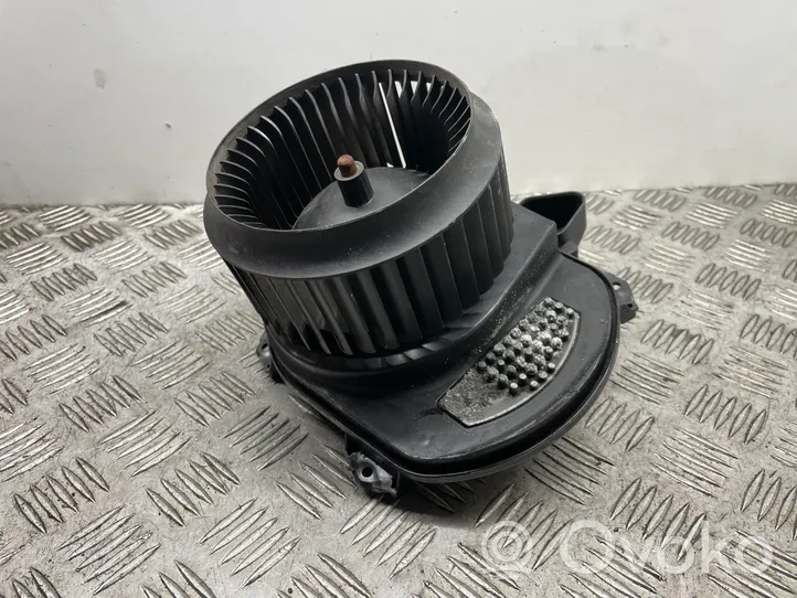 Mercedes-Benz A W176 Mazā radiatora ventilators A2469064300