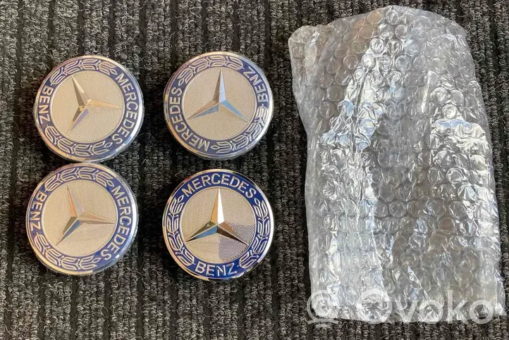 Mercedes-Benz GLC X253 C253 Radnabendeckel Felgendeckel original A1714000025