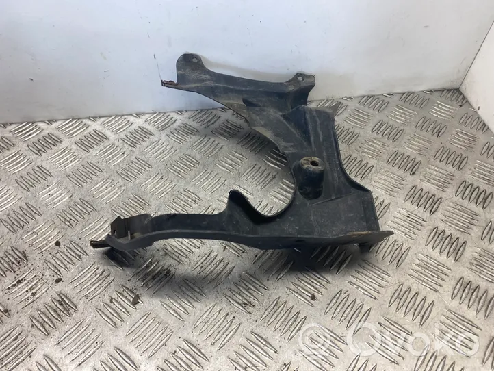 BMW 5 F10 F11 Couvre-soubassement avant 7228686