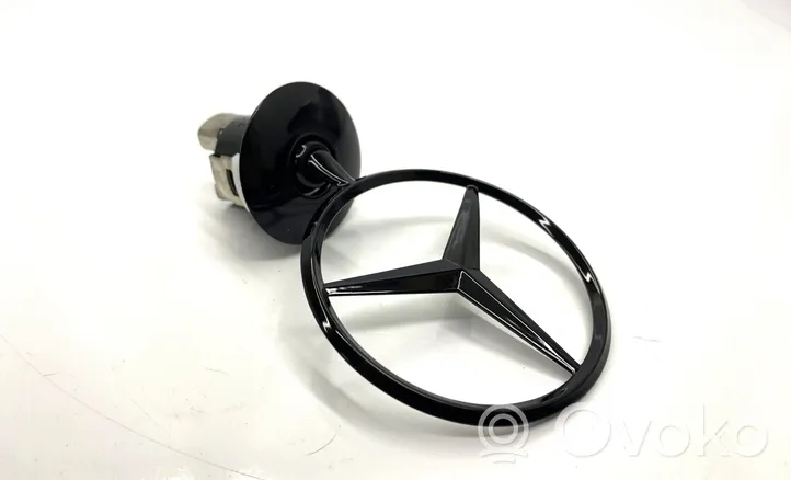 Mercedes-Benz CL C216 Ražotāja emblēma 